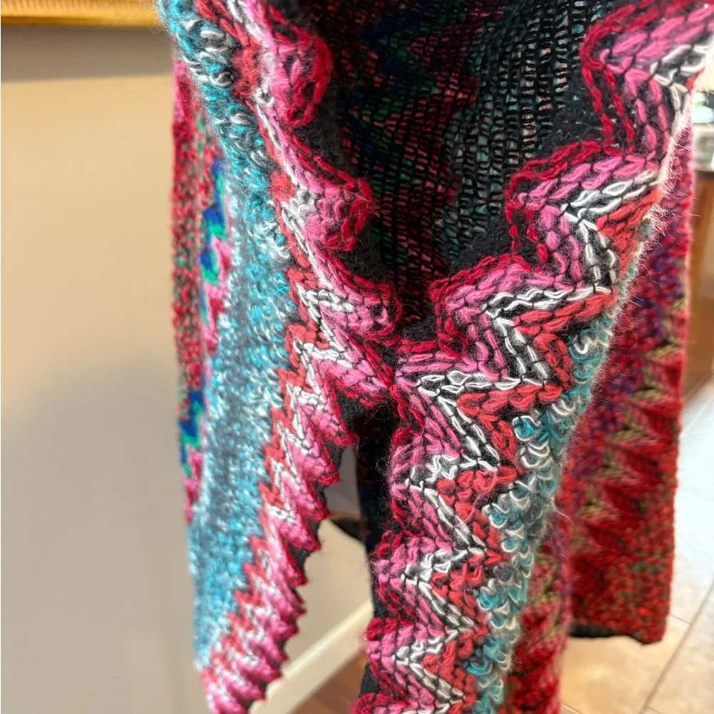Coco + Carmen sweater poncho shawl one size - Picture 7 of 7